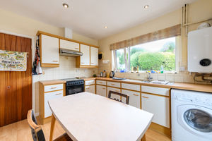 Kitchen Breakfast Room- click for photo gallery